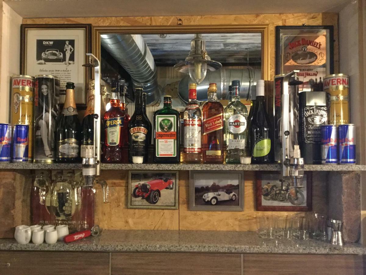 וולדן אם וורתרסי Old'S Car Zimmer & Apartment Vermietung מראה חיצוני תמונה