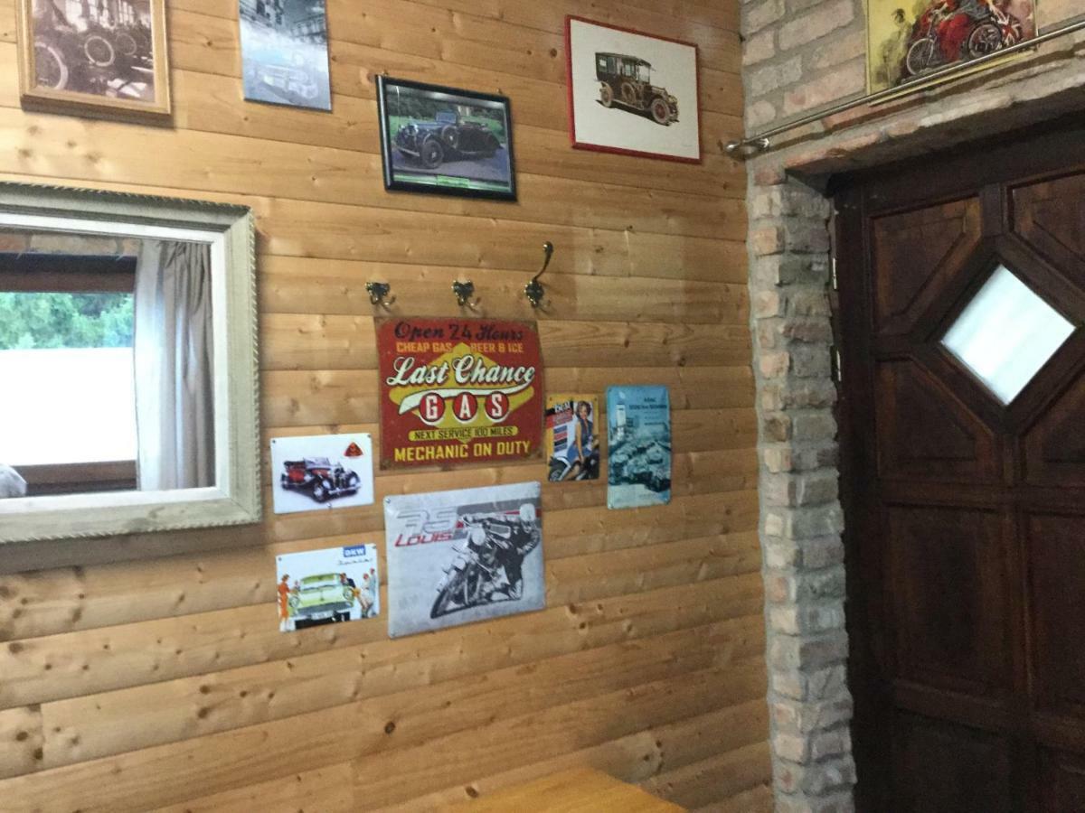וולדן אם וורתרסי Old'S Car Zimmer & Apartment Vermietung מראה חיצוני תמונה
